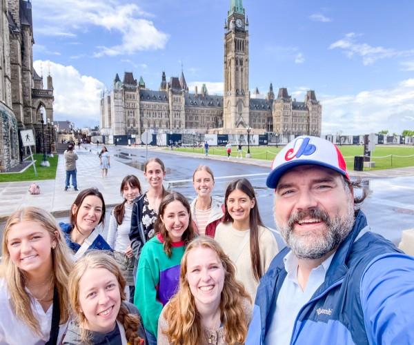 کبک دعوتنامه برای نیروی متخصص کم مهارت صادر کرد